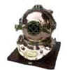 helmet.jpg (2992 bytes)